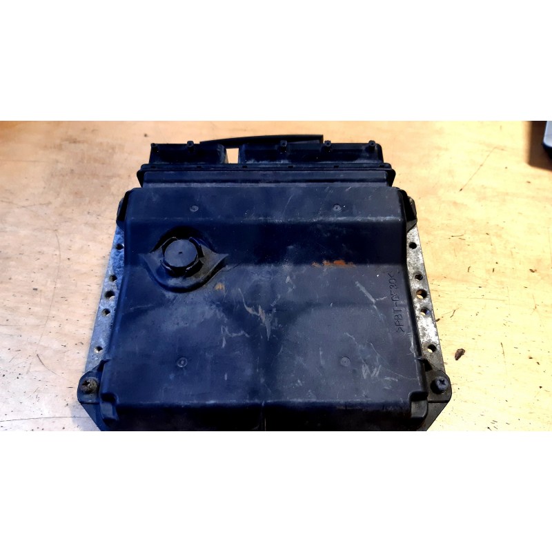 TOYOTA DZINĒJA VADĪBAS BLOKS (ECU) 89661-0D310 / MB275100-2493