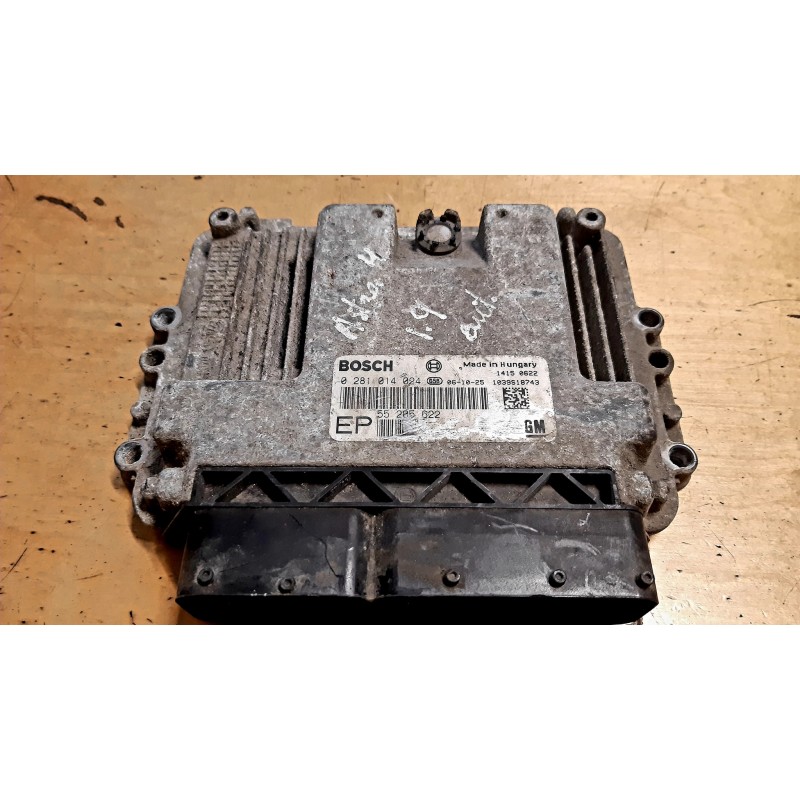 VAUXHALL / OPEL 1.9 ENGINE CONTROL MODULE UNIT (ECU) 55205622 / 0281014024