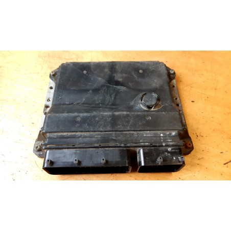 TOYOTA DZINĒJA VADĪBAS BLOKS (ECU) 89661-0F141 MB275900-1471