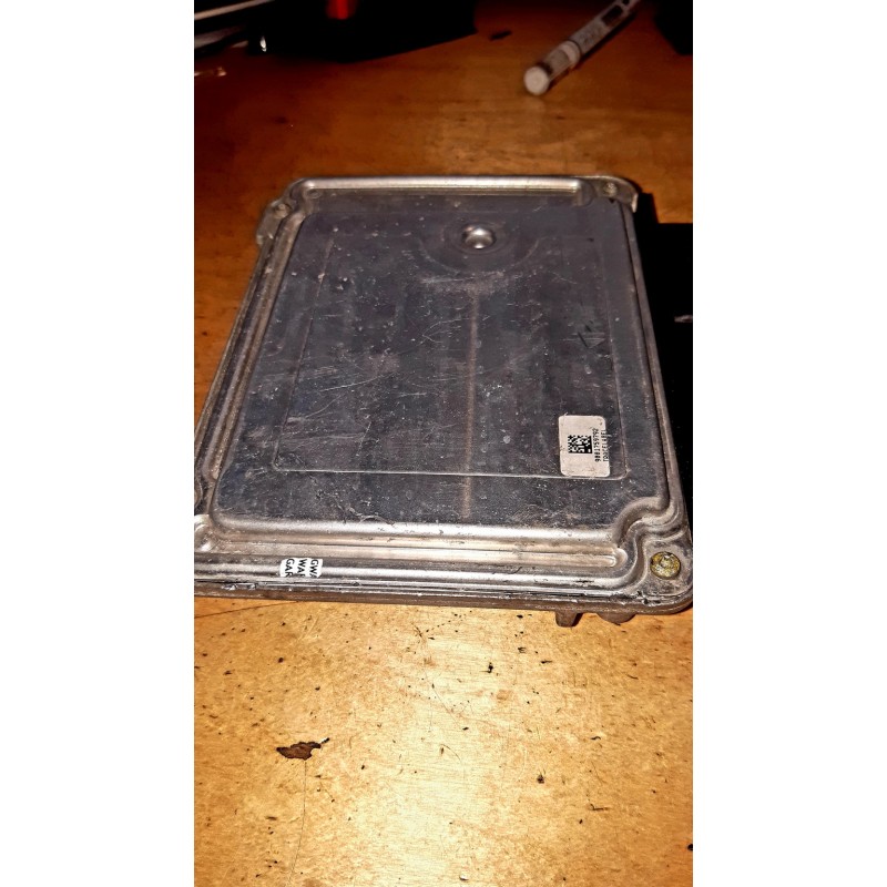 ЭБУ ДВИГАТЕЛЯ VAG 1.9 TDI 0281013443 / 03G906013E